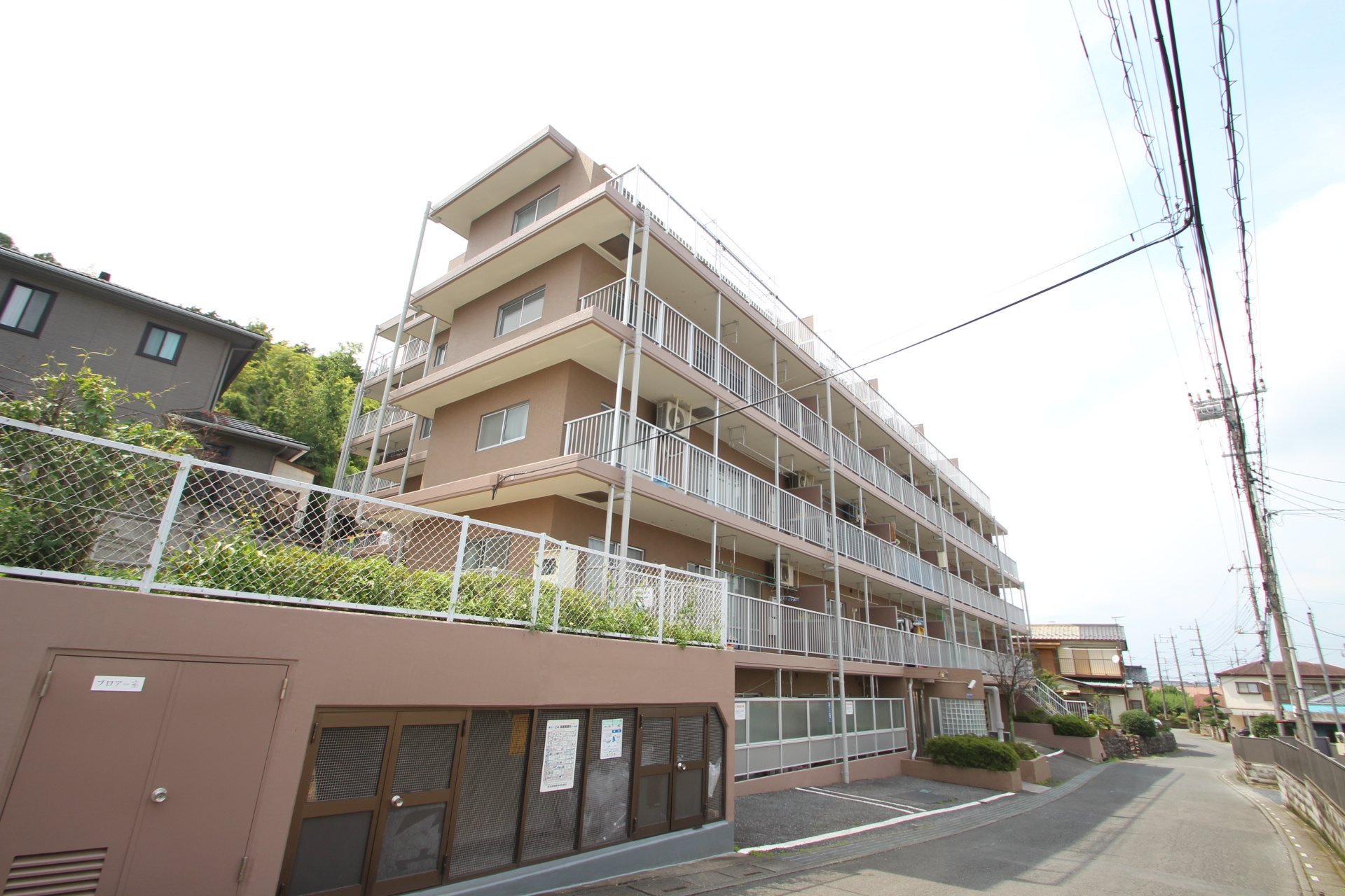 毛呂山町大字小田谷　売マンション　３００万円の画像
