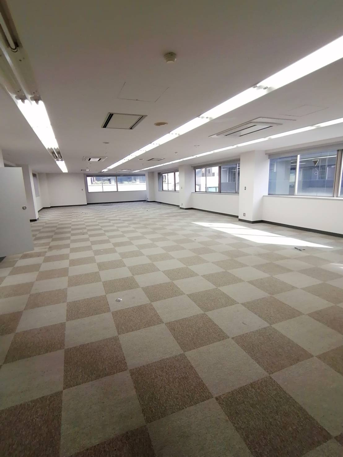 新神戸駅近くののワンフロア店舗の画像