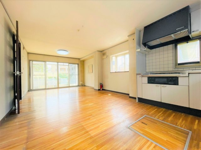 「【カーポート】【庭】フラット35に対応♪ 北松戸駅徒歩8分の2階建3LDKを1600万円にて売り出し中！」の画像