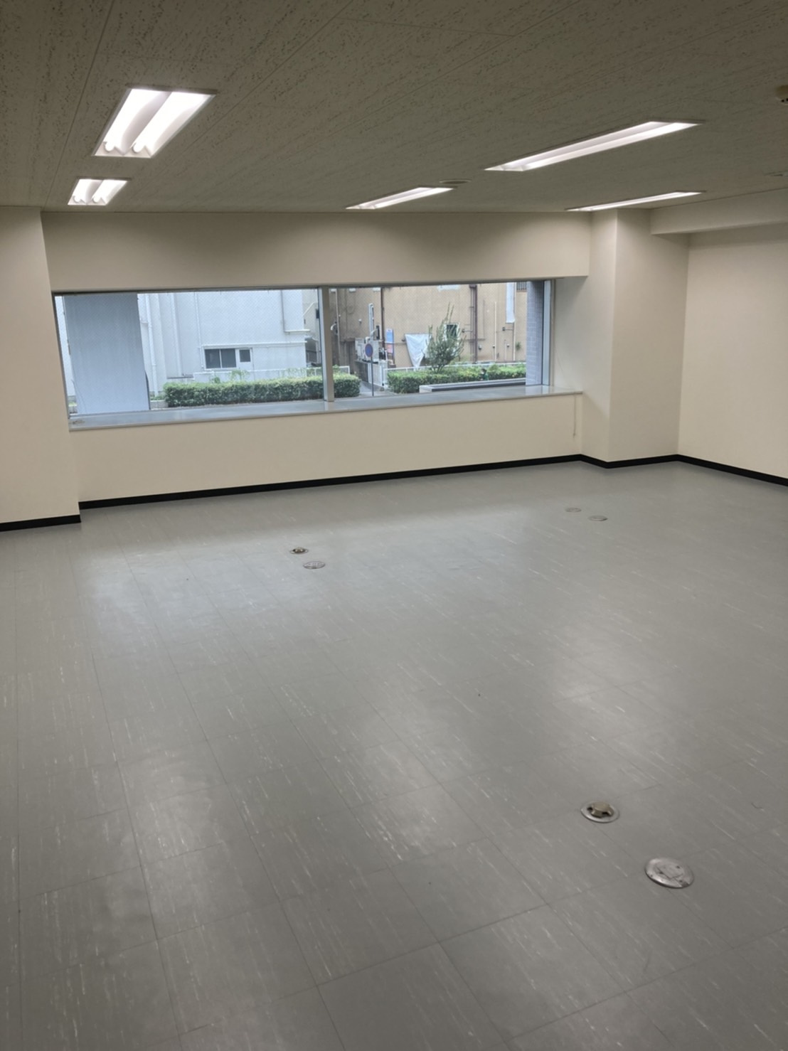 海岸通りの店舗事務所です★の画像
