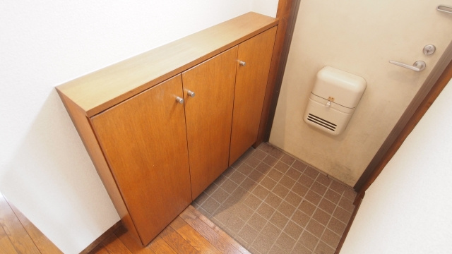 賃貸の玄関が狭いと感じた場合の対処法！工夫して使い勝手の良い...の画像
