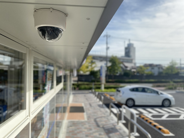 駐車場に監視カメラを設置することは貸主の義務なのか？注意点も...の画像