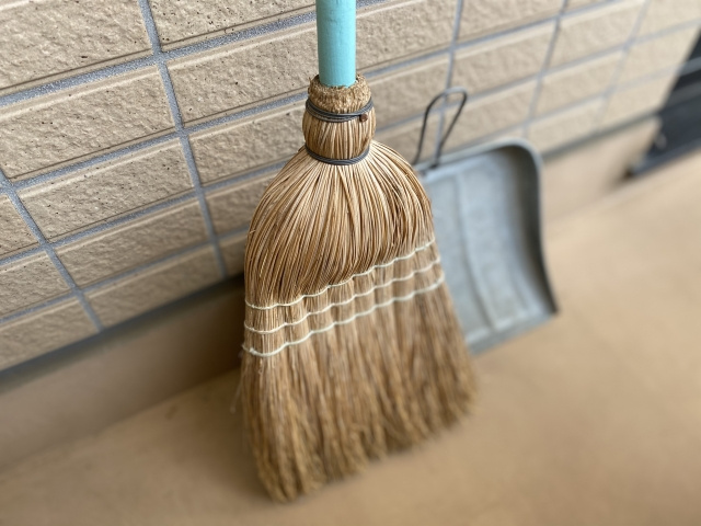 賃貸物件の退去時にベランダ掃除は必要？業者に依頼したときの費...の画像