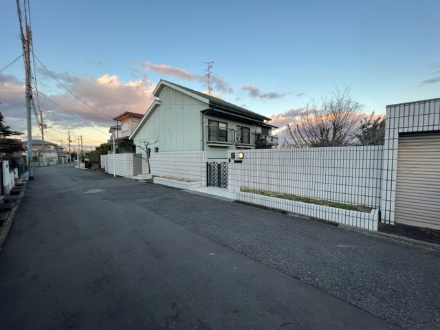 【新着物件】和泉市鶴山台４丁目で土地１３４坪のお家が出ました...の画像