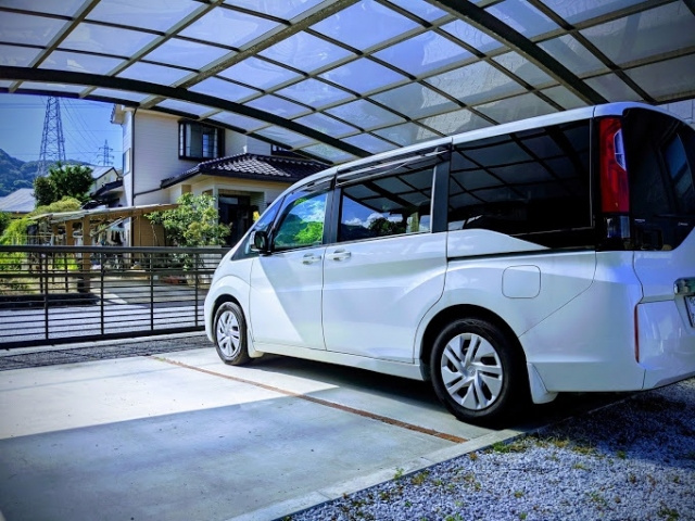 戸建てを購入する場合にカーポートは必要？メリットについて解説