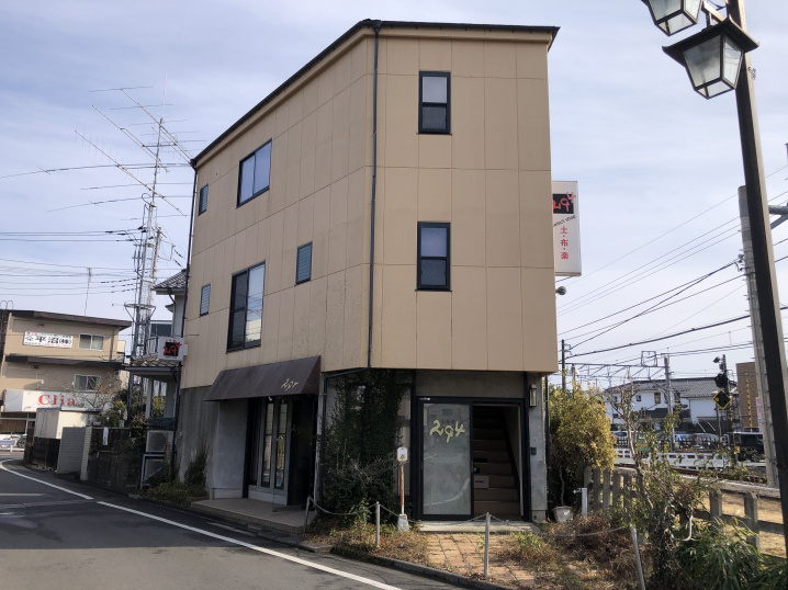 『狭山ヶ丘』駅　徒歩2分　店舗付き住宅の画像