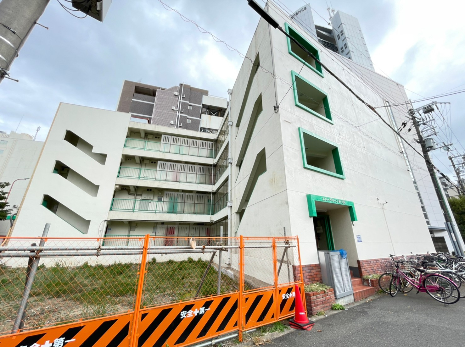 室内は新築のみ♪ネット無料の画像