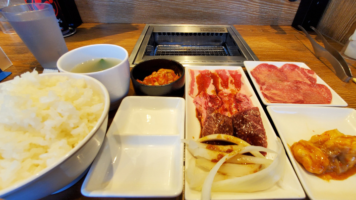 ひとり焼肉の画像
