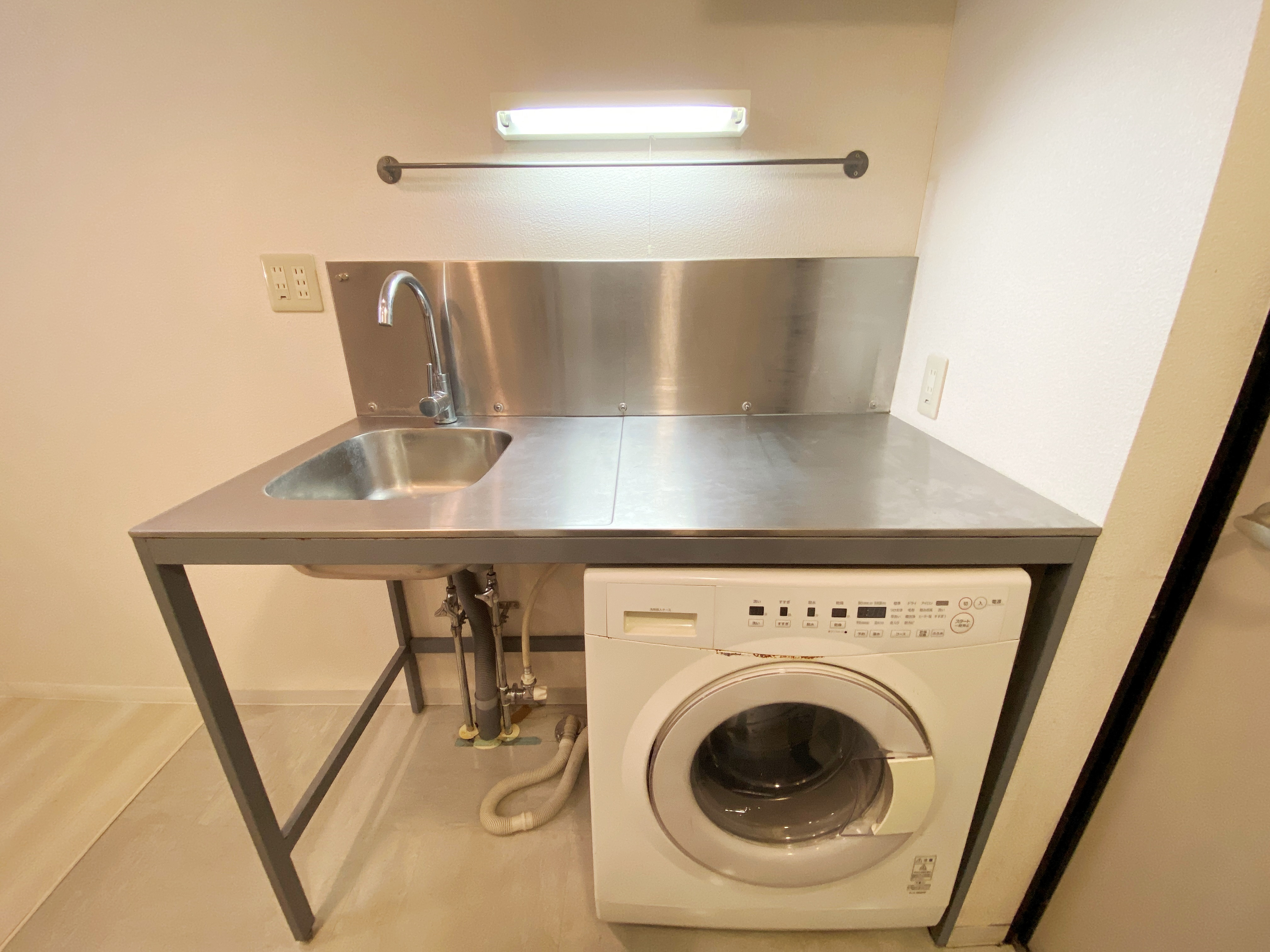 小型ドラム式洗濯乾燥機