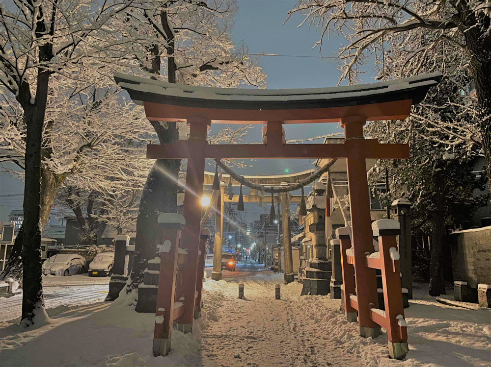「雪の日の深志神社」の画像