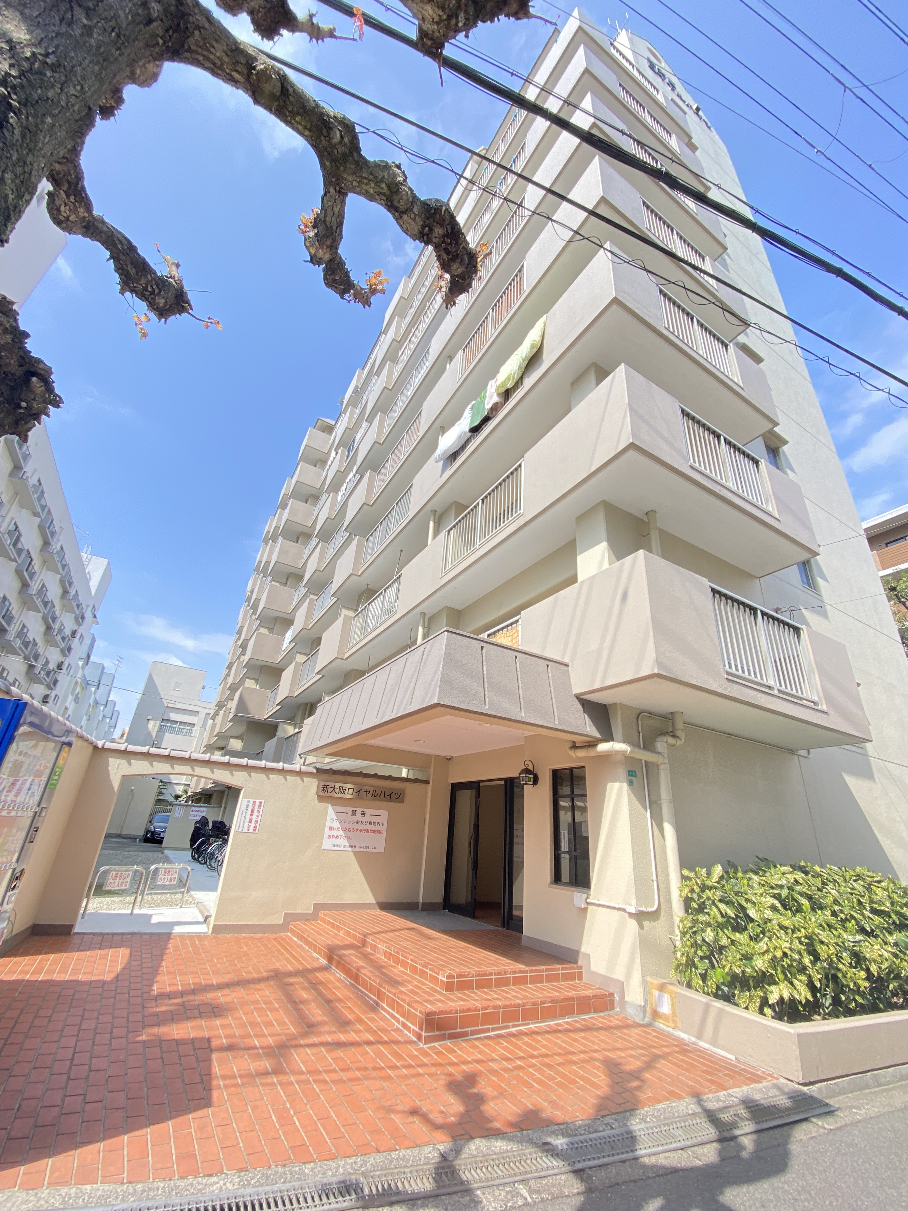 管理人さん常駐に防犯カメラセキュリティ安心マンションの画像