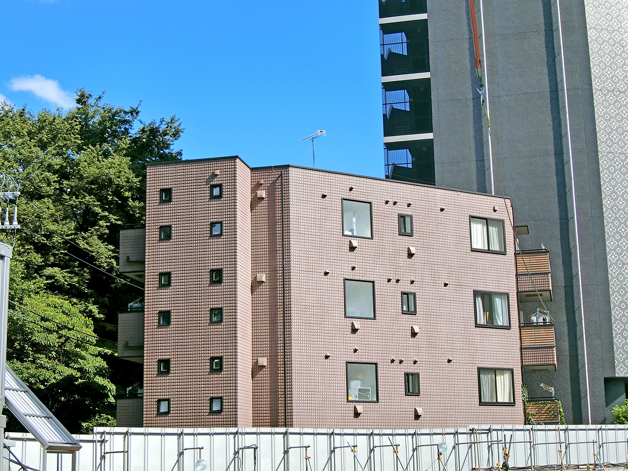 【賃貸おすすめ】新宿駅徒歩5分！新宿御苑の隣に建つマンション...の画像