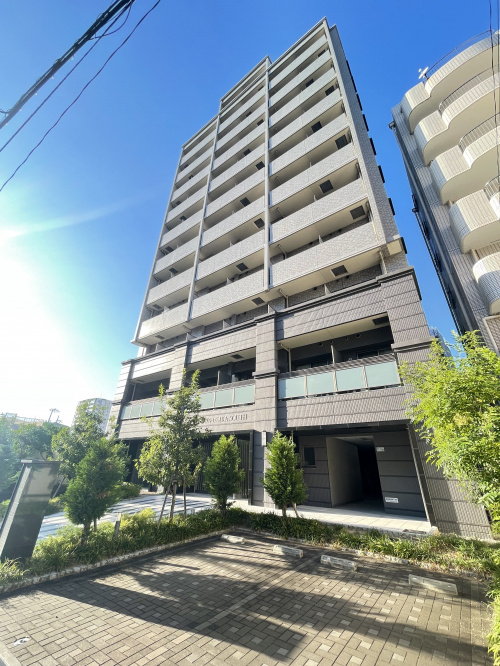 1Kで２面バルコニー　１面はルーフバルコニーです(^^♪の画像