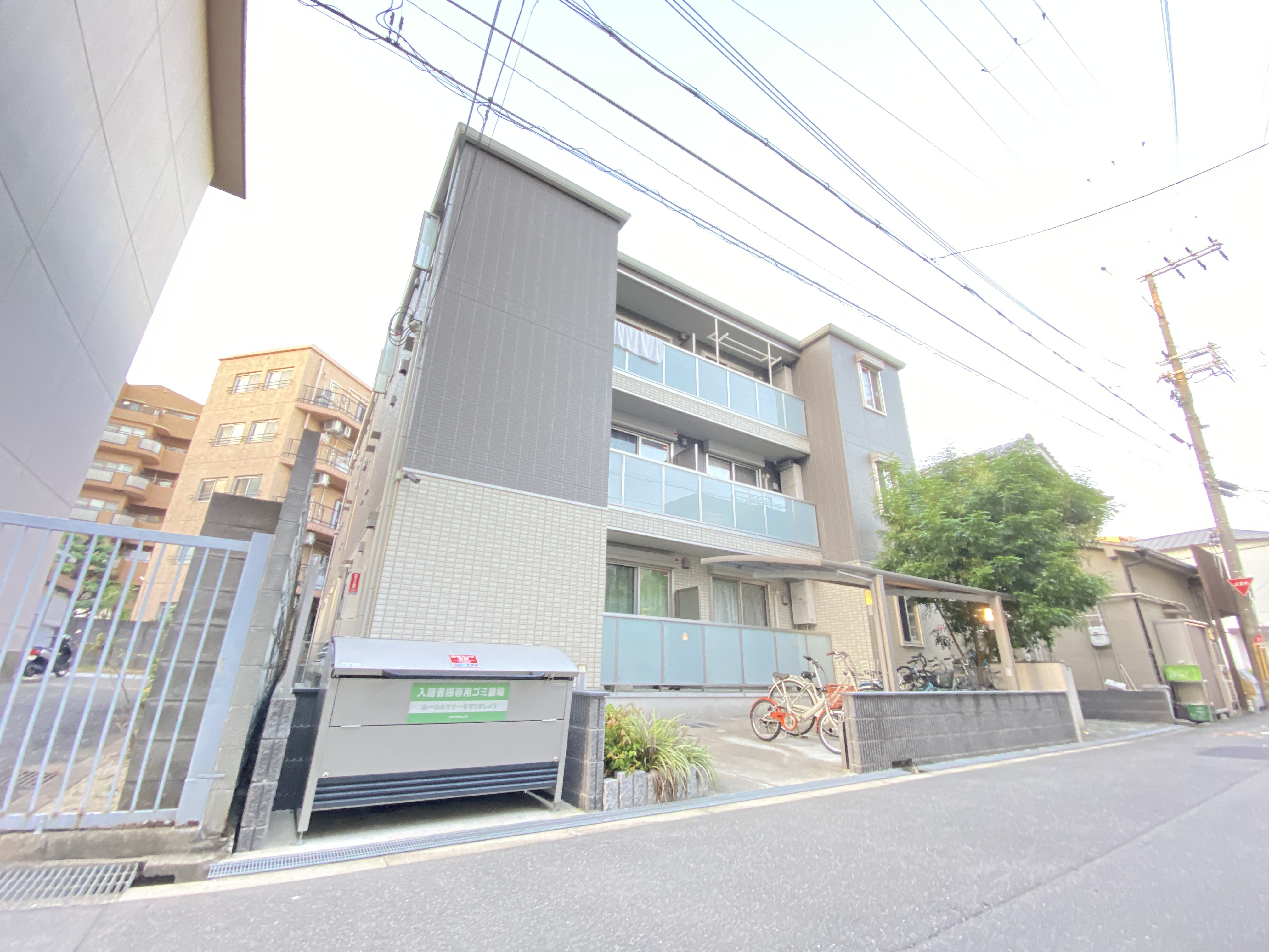 オートロック・玄関扉はICカードキー　クオーレの画像
