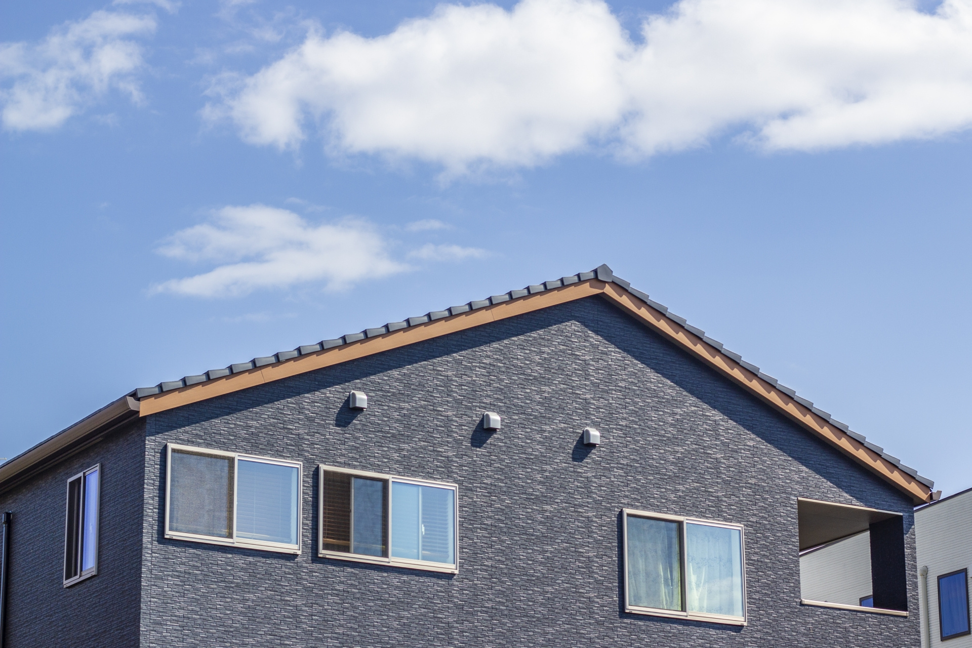 一戸建ての屋根の種類とは？3種類の屋根の特徴をご紹介の画像