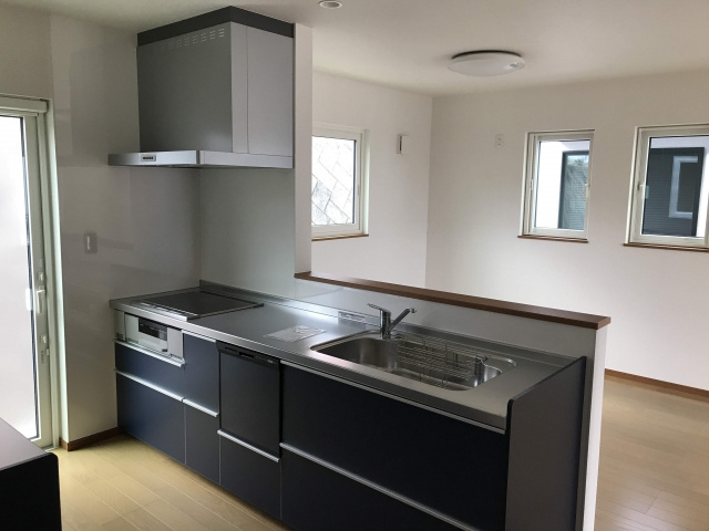 不動産購入の際にチェックしたいレンジフードの種類や注意点について