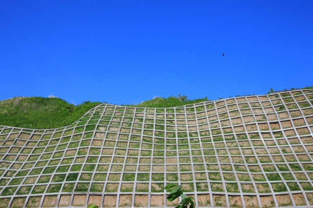 不動産購入の際に気になる「擁壁」とは？注意点などをご紹介