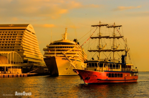 神戸港の夕べの画像