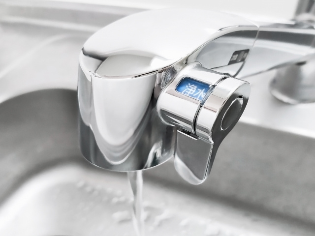 賃貸物件での一人暮らしに浄水器を活用しよう！押さえたいポイントとは？の画像