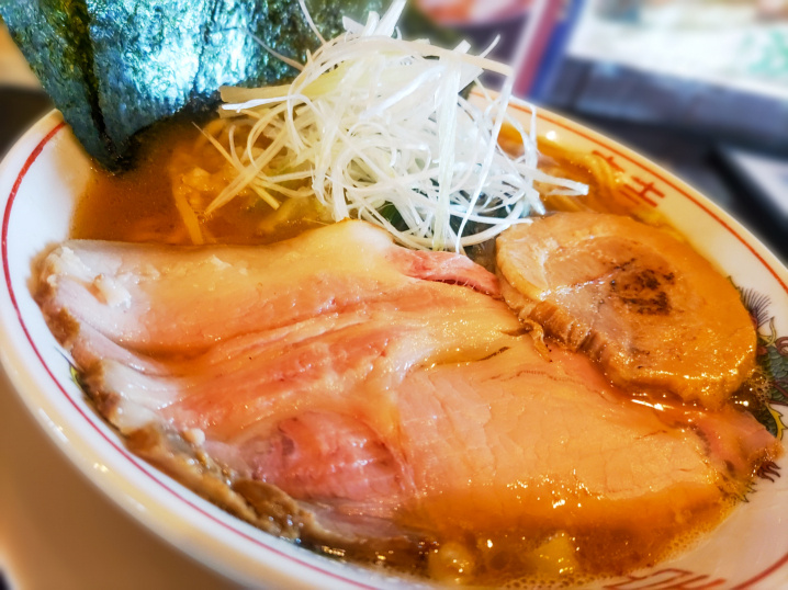 伊予鉄道郡中線余戸駅から徒歩６分のいろんなラーメンを扱う串焼...の画像
