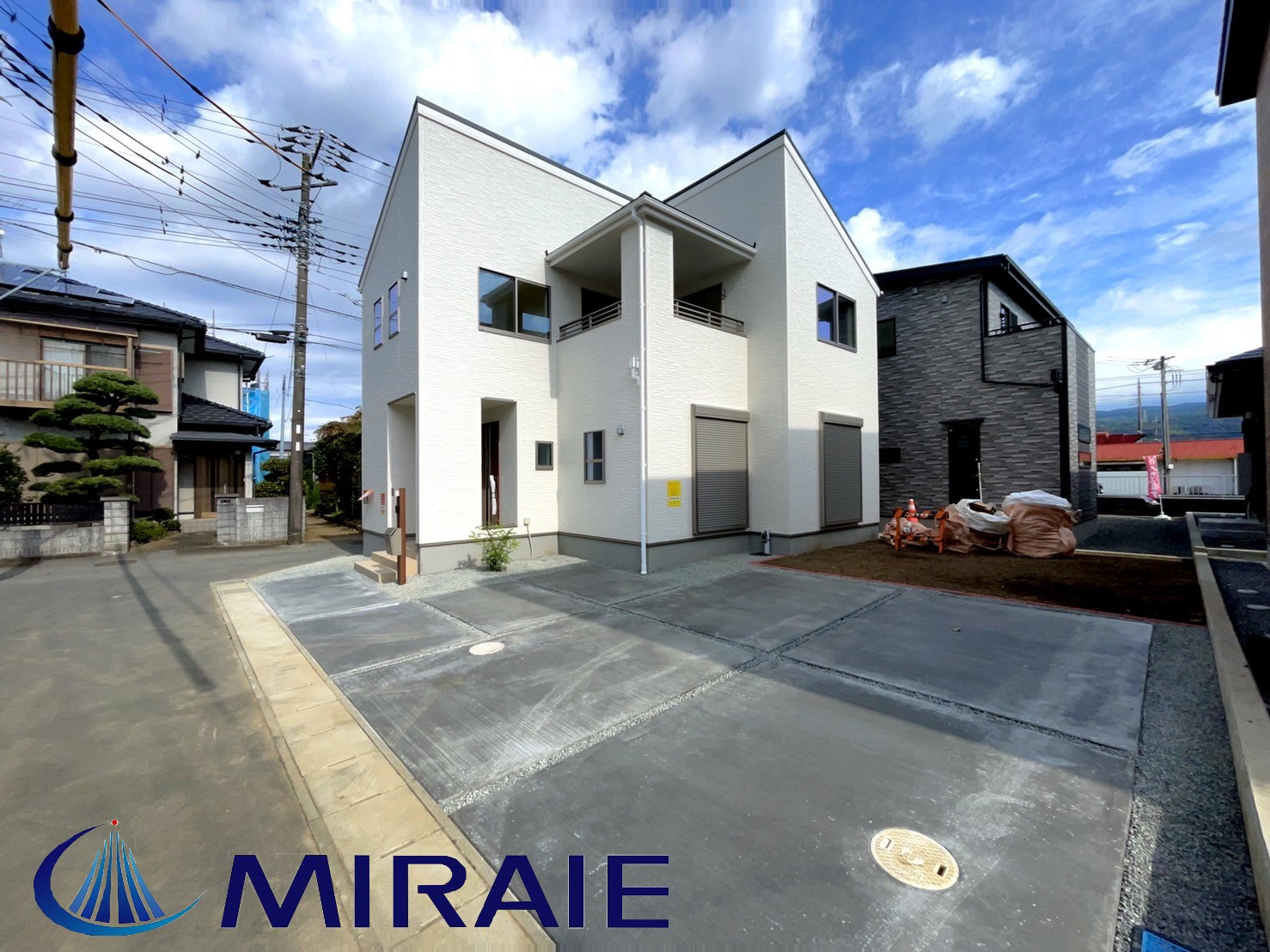 伊豆の国市四日町　新築住宅の画像