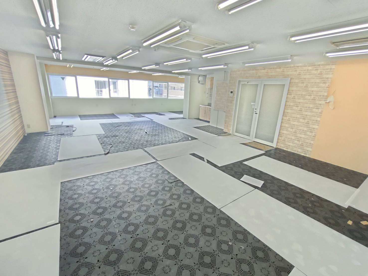 三ノ宮駅すぐの事務所仕様店舗の画像