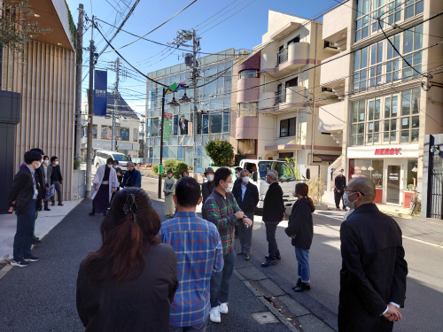 原宿神宮前商店会清掃活動の画像