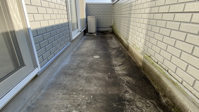 賃貸物件のベランダ掃除は業者に依頼する？退去時の原状回復につ...の画像