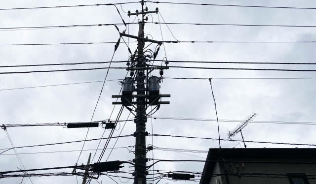 不動産売却に送電線が影響する！売りに出すために確認すべきポイ...の画像