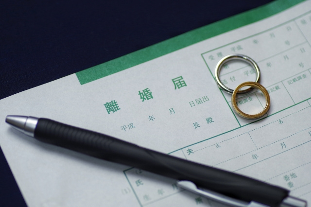 離婚後も家に住み続ける！メリット・デメリットと手続きの方法を...の画像