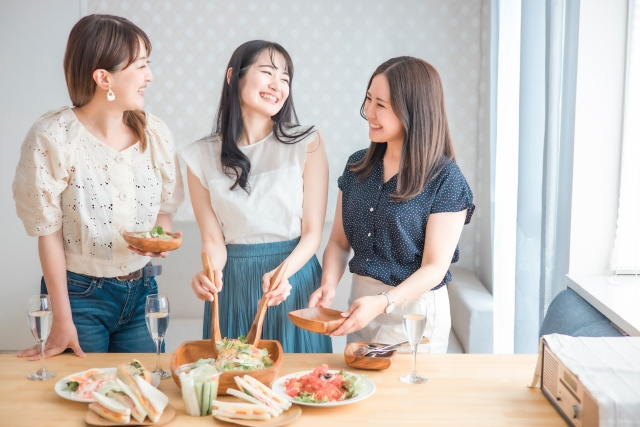 一戸建てでできるホームパーティーの種類とは？掃除すべきポイン...の画像