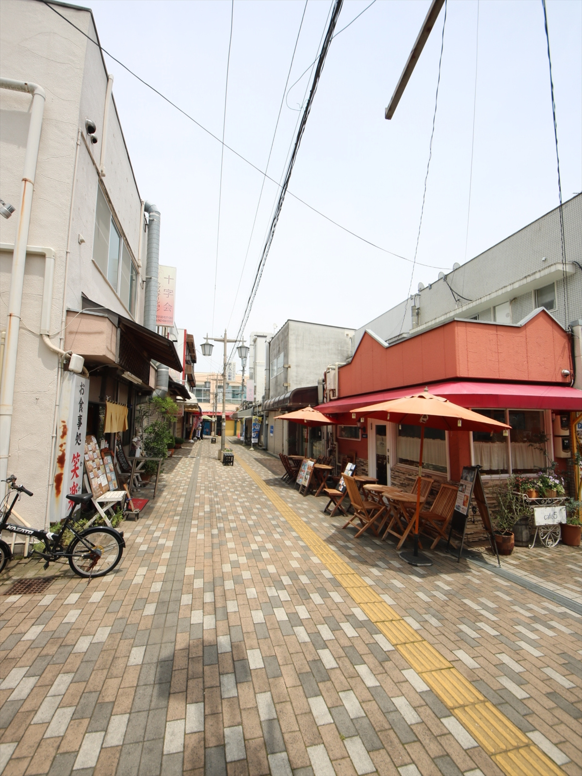 「めじろ台駅前ショッピングセンター」