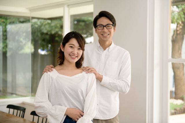 新婚が暮らす賃貸物件の家賃目安とは？家賃を抑えるコツと注意点も解説！