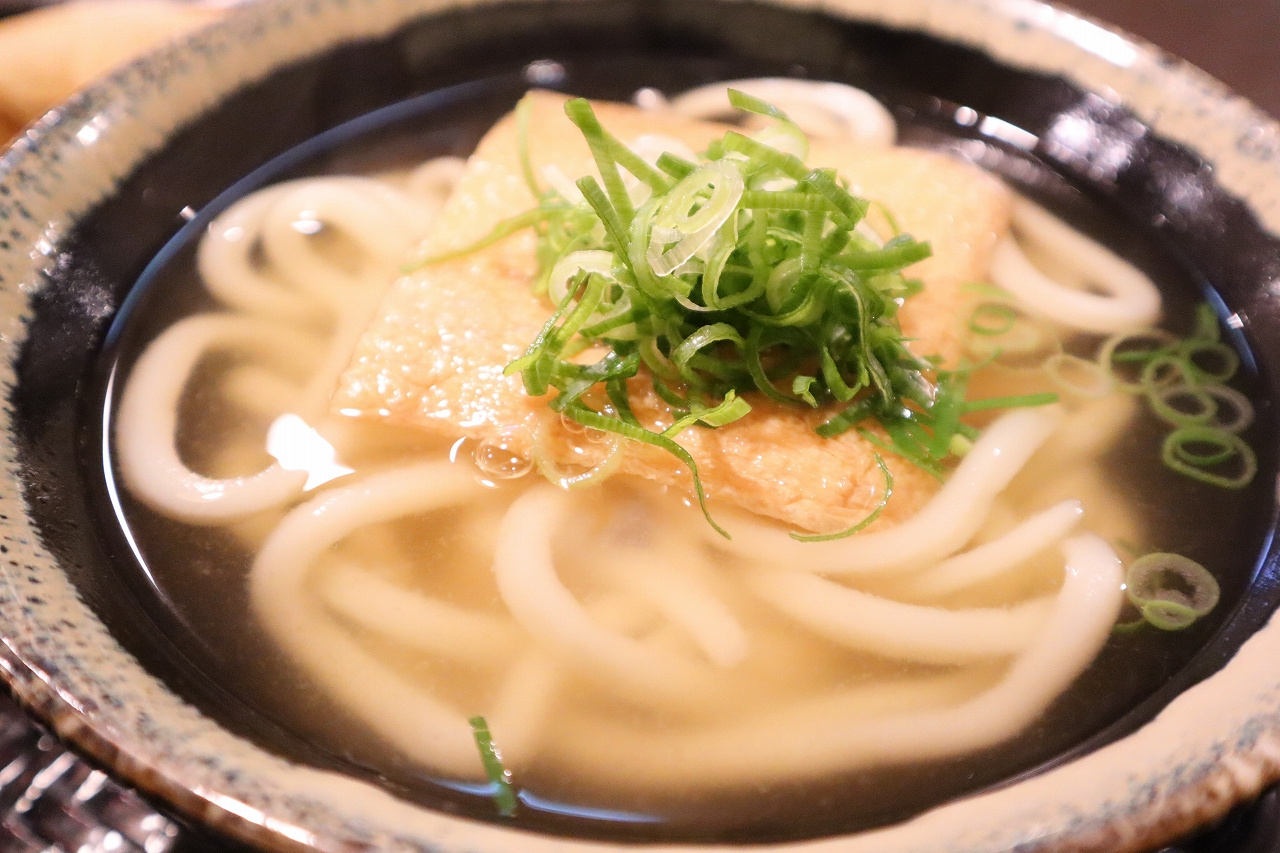 うどんのかめや久米店。松山名物の肉うどんや天婦羅うどんがおす...の画像