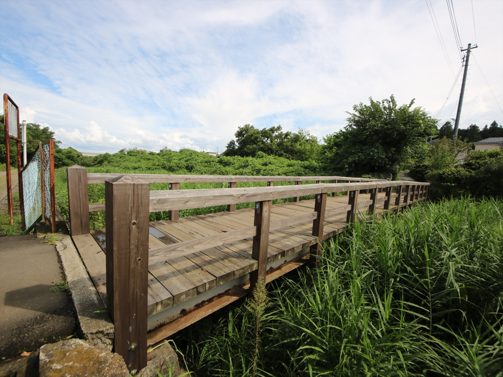 木製の橋「東釜の沢橋」