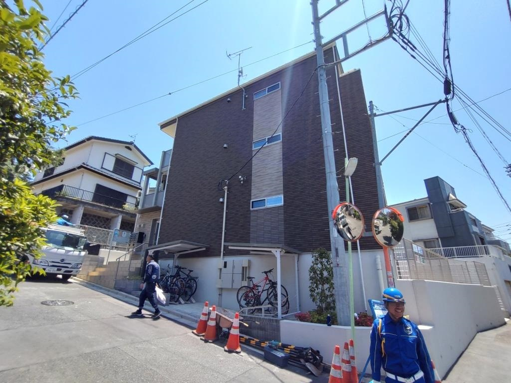 「ツイてね～！今度は工事かよ！」　【ホームメイト大船駅前店　...の画像