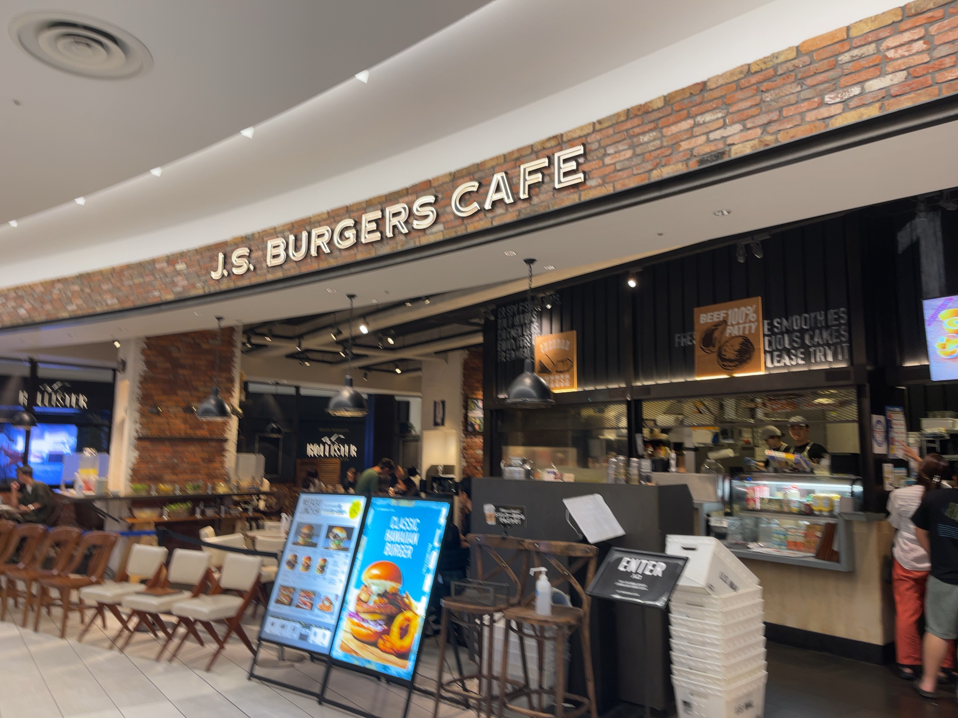 吹田レストラン　　Ｊ.Ｓ.ＢＵＲＧＥＲＳ　ＣＡＦＥの画像