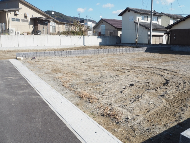 狭い道路では家が建たない　狭あい道路と有効宅地の画像