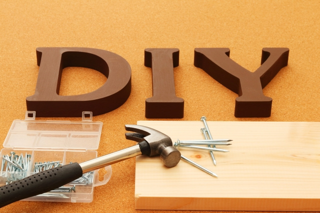 賃貸物件のDIYに便利なディアウォールとは？種類や棚の作り方...の画像