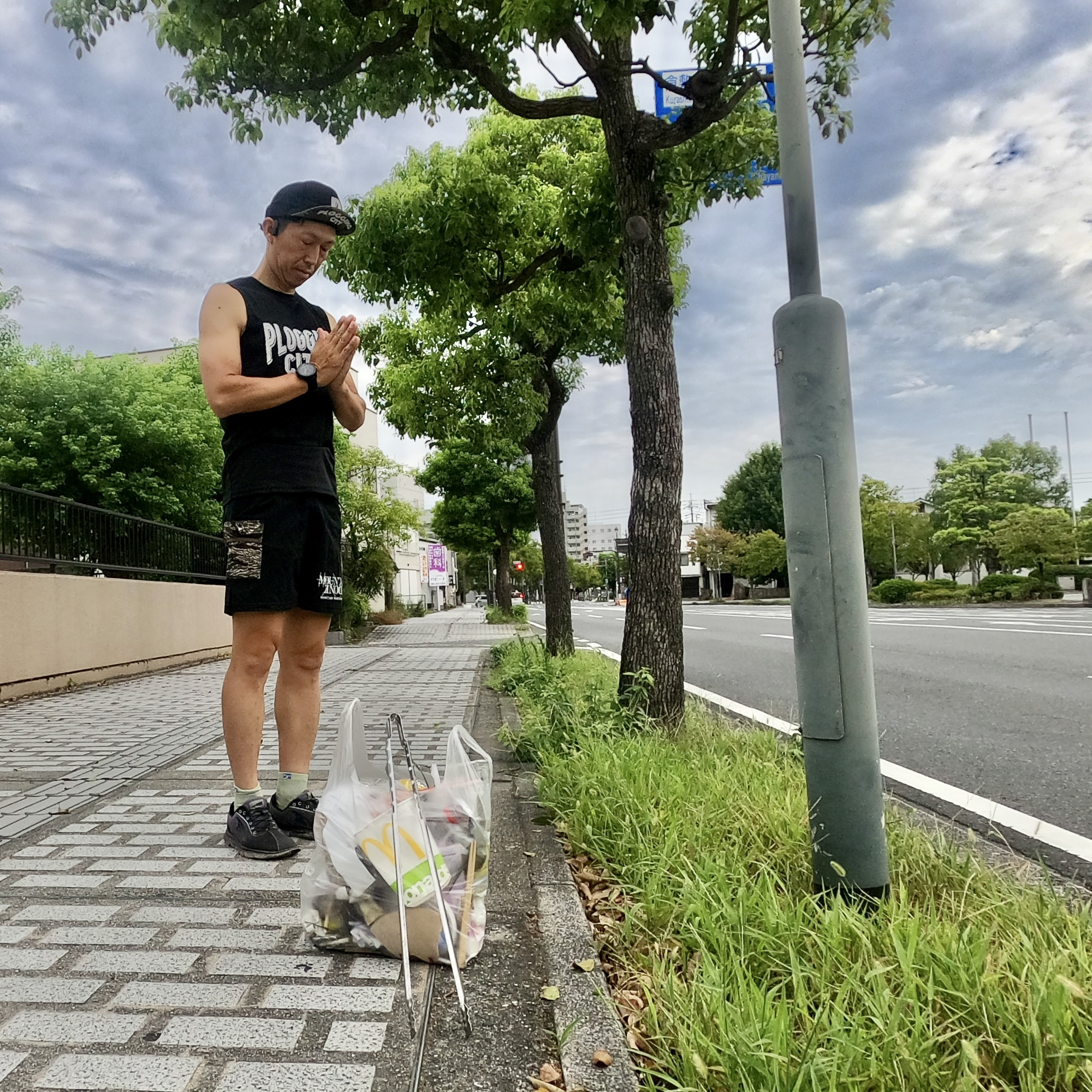 お盆の今日は、友人に手を合わせましたの画像