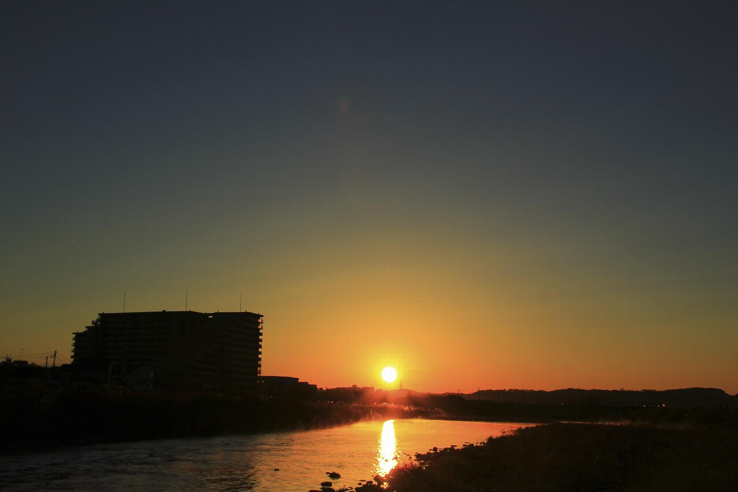 「大和田橋からの日の出」