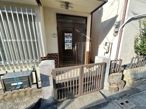 ペット飼育OKのリノベ戸建の画像