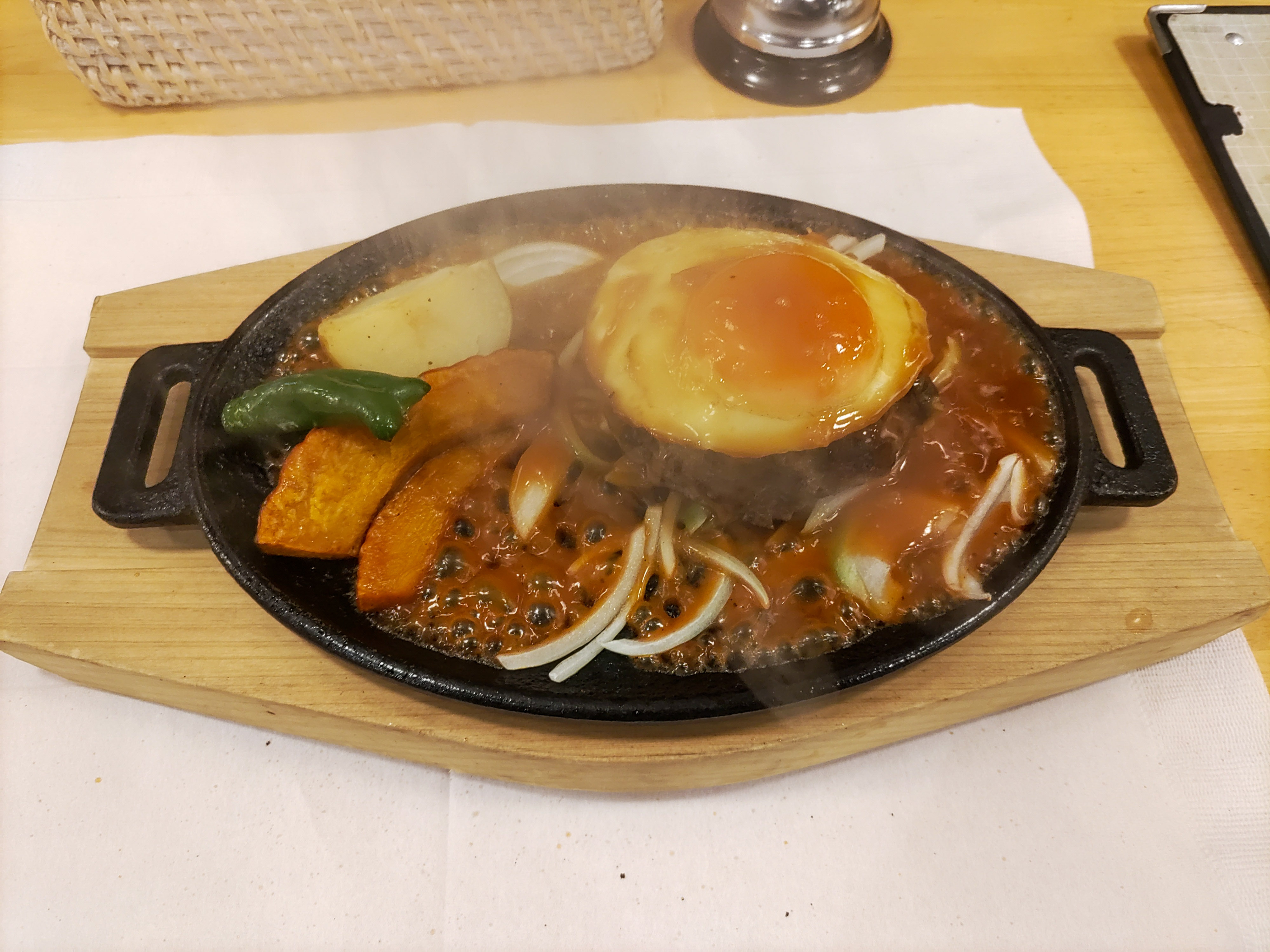 松山市畑寺にある媛彦温泉の中にあるハンバーグとかき氷のお店「...の画像