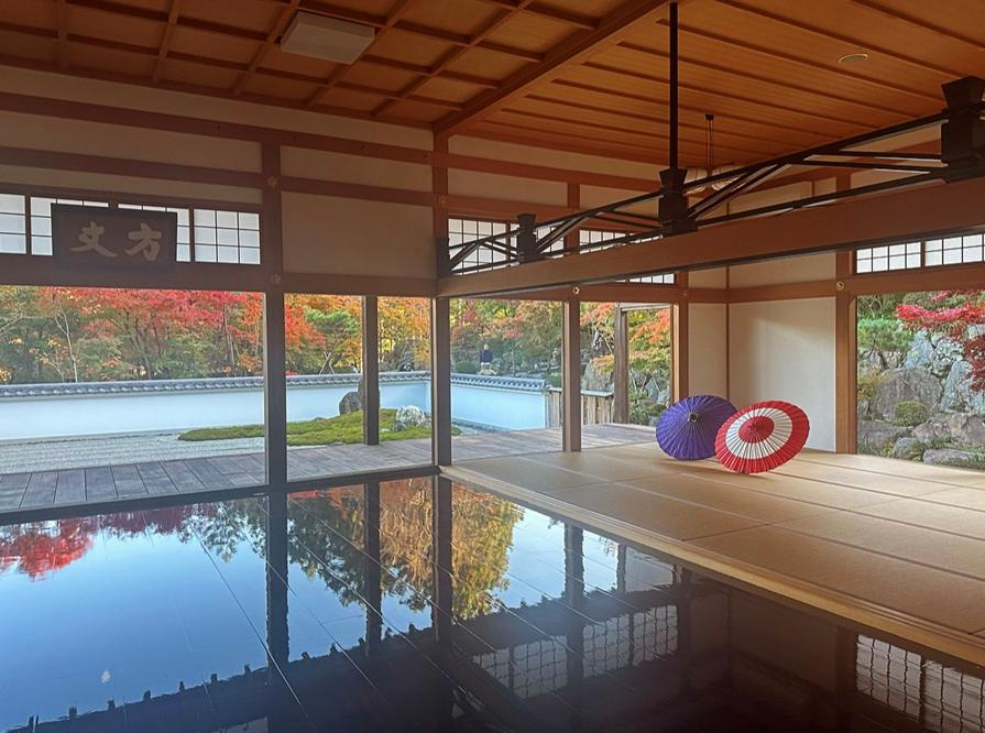 宝徳寺の床もみじの画像