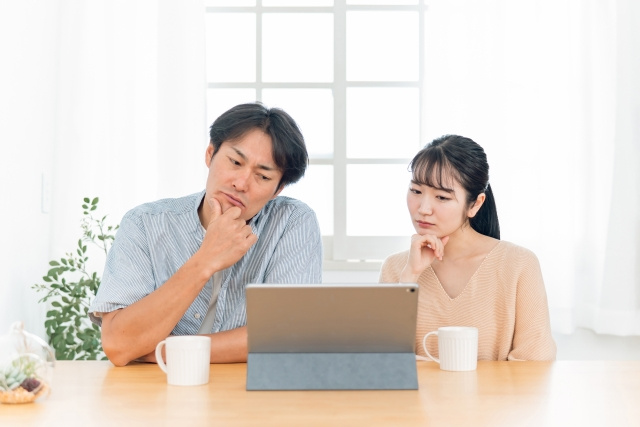 一人暮らしのために入居した賃貸物件で同居したことがばれるとど...の画像