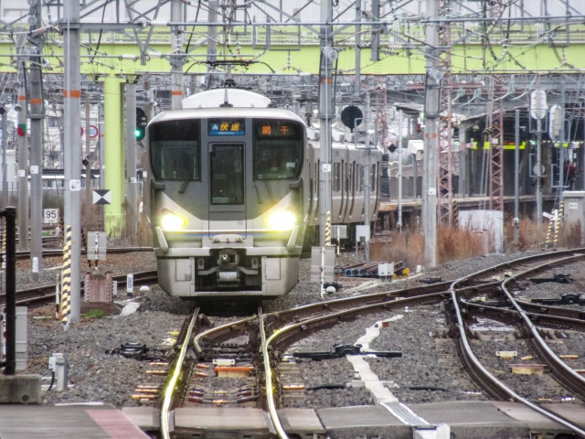 明石エリアのJR新快速、快速電車、三ノ宮まで実はあまり差が無...の画像