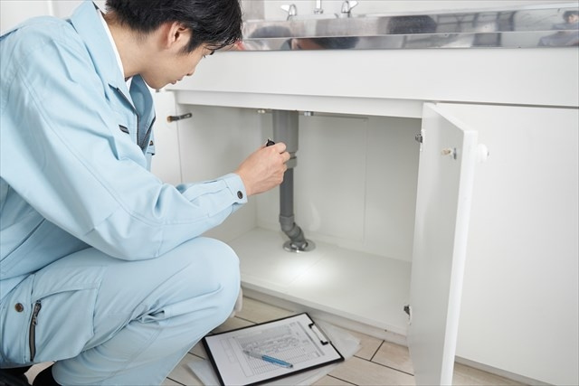 賃貸経営時に水漏れ発生！誰が工事費用を負担する？の画像
