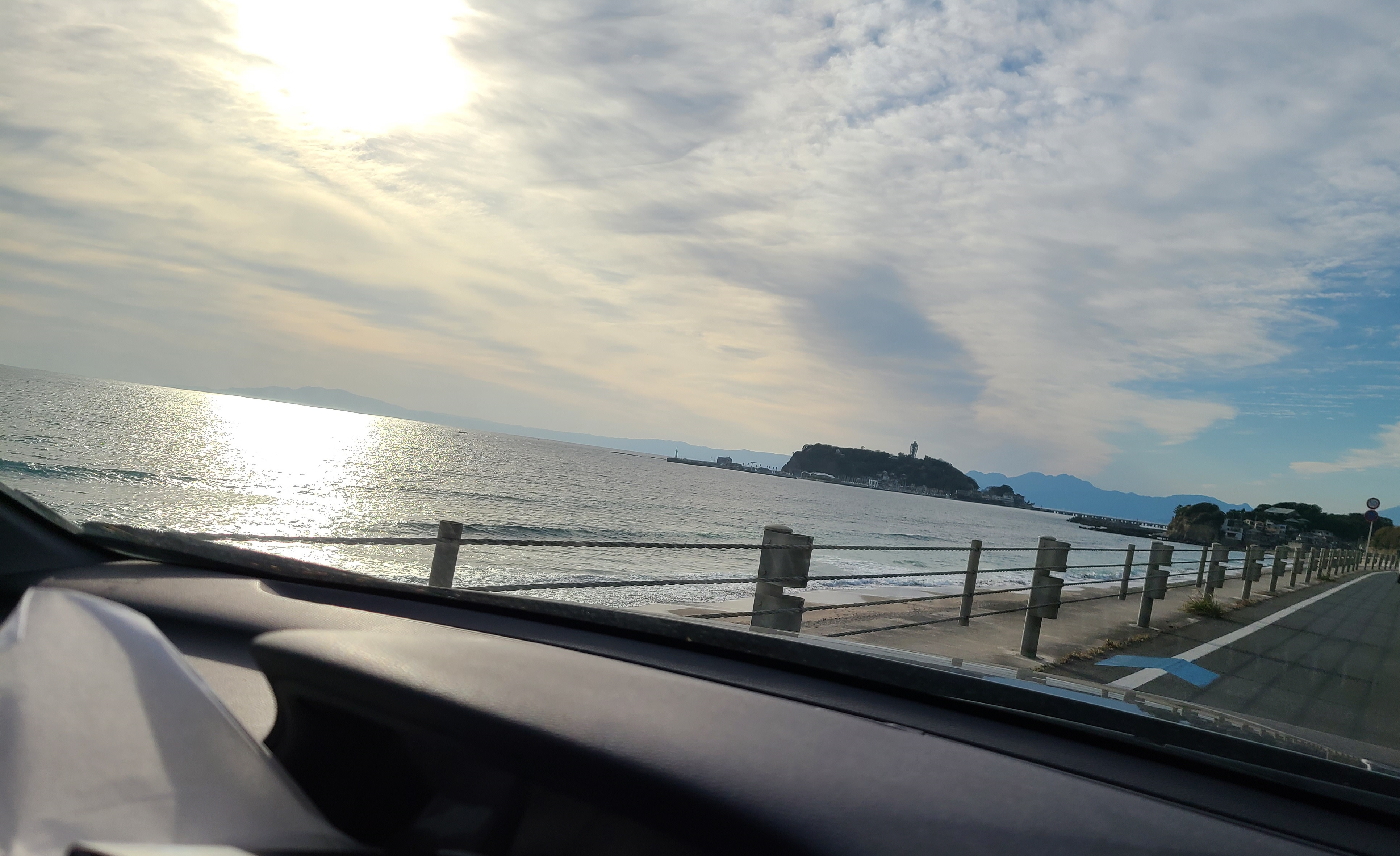 海岸線のドライブの画像
