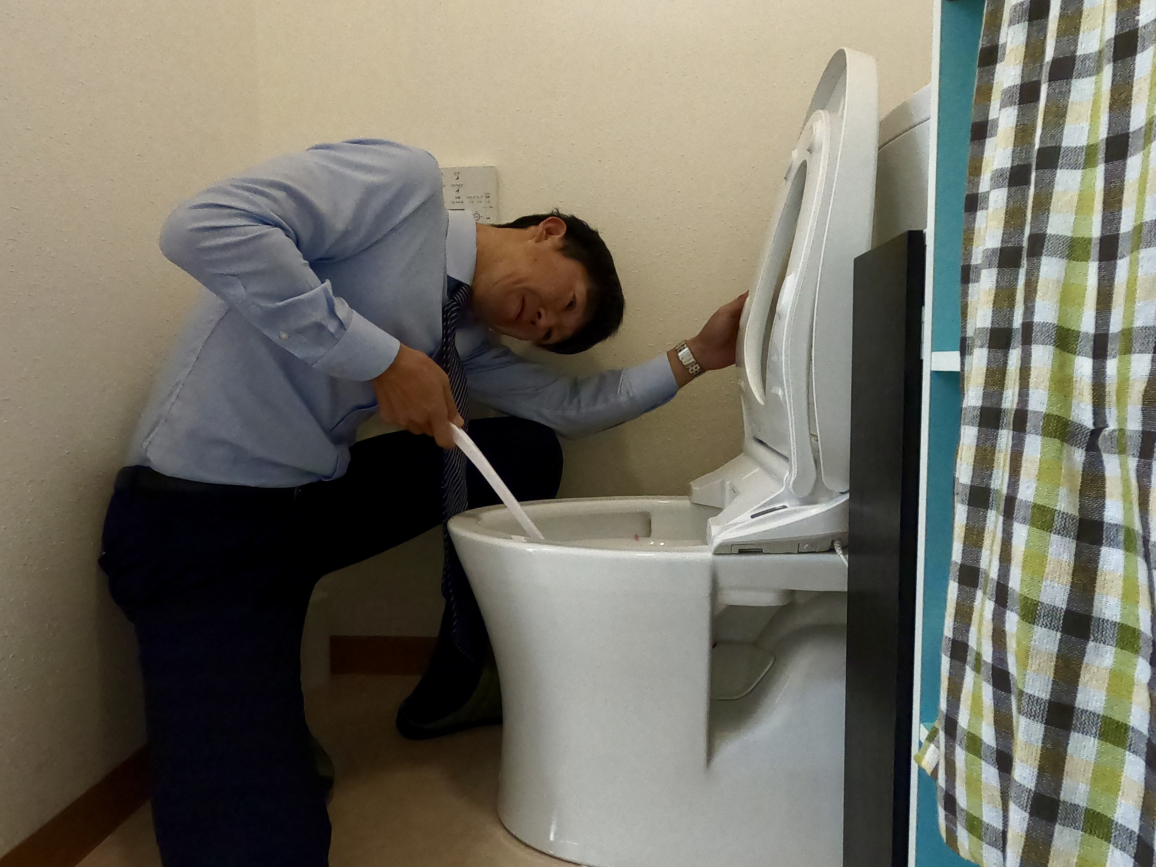 今日も倉敷市白楽町の事務所のトイレを掃除しました✨の画像