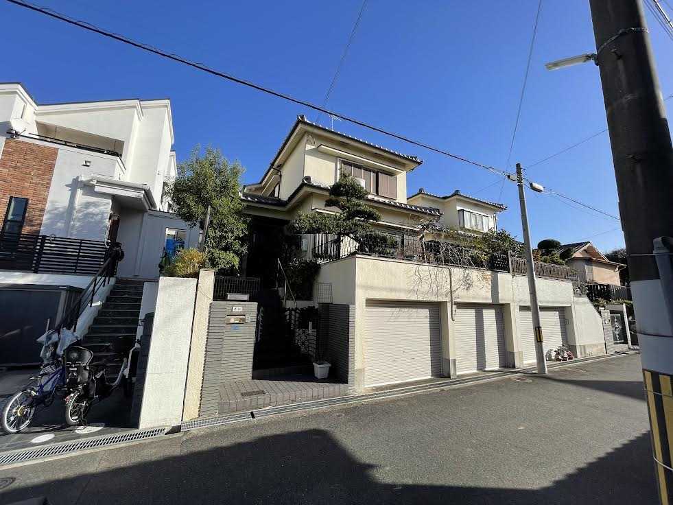 寝屋川市緑ヶ丘　中古戸建の画像